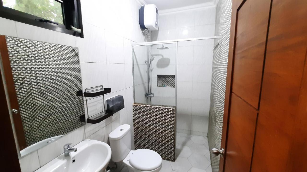 Bukit Indah Doda Hotel & Resorts Palu Exteriör bild