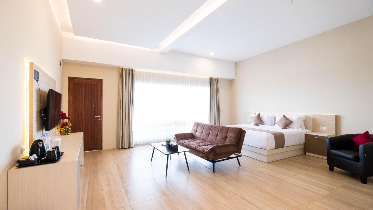 Bukit Indah Doda Hotel & Resorts Palu Exteriör bild
