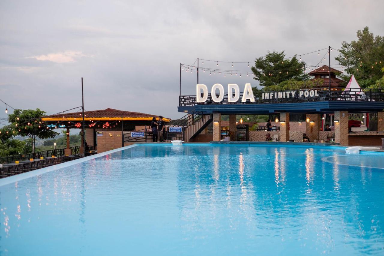 Bukit Indah Doda Hotel & Resorts Palu Exteriör bild