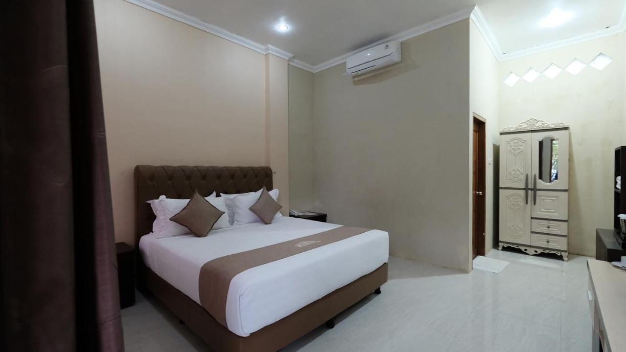 Bukit Indah Doda Hotel & Resorts Palu Exteriör bild